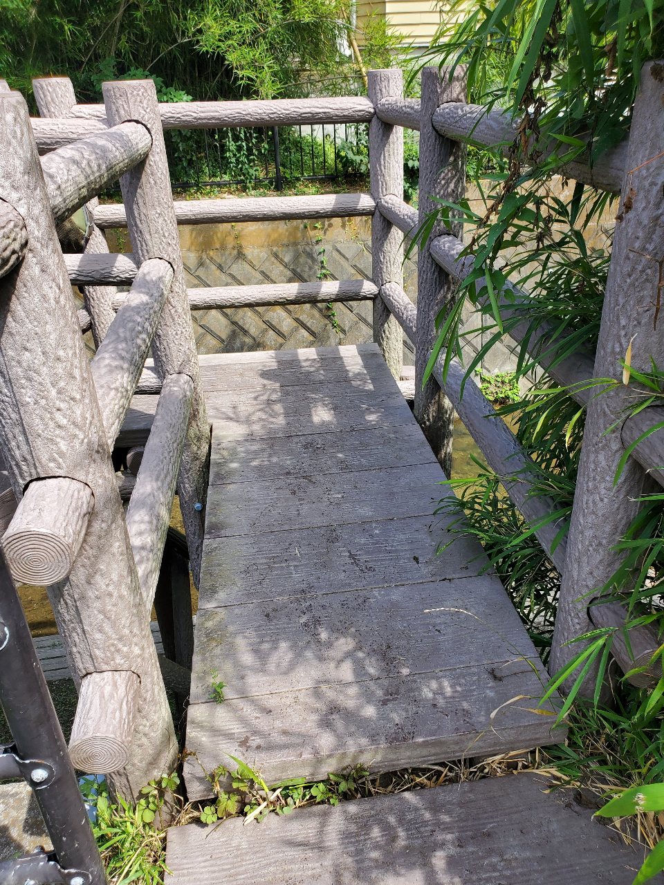 前田川遊歩道の入口の写真２