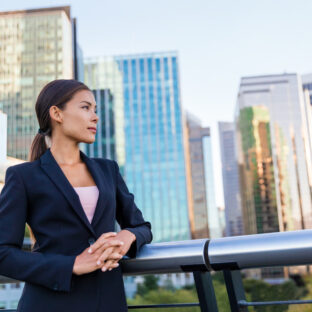 繊細なストッキング　長持ちさせる！洗い方　畳み方　お手入れのコツ