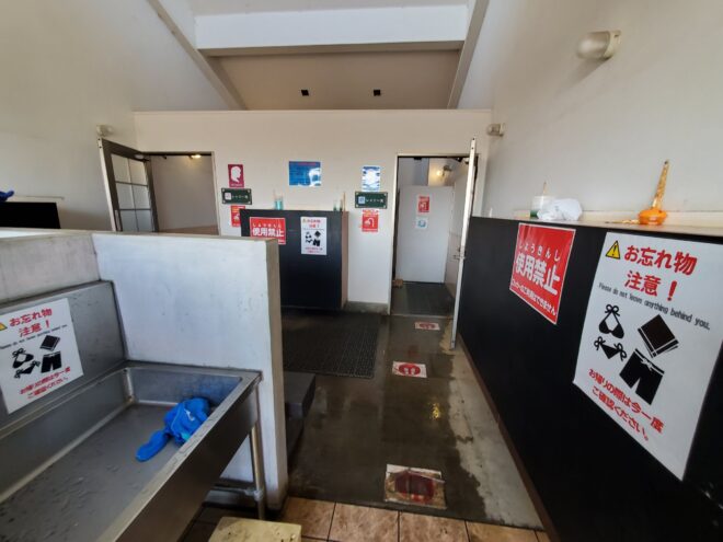 ソレイユの丘じゃぶじゃぶ池更衣室シャワー