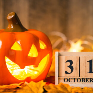 ハロウィンって年々盛り上がっているけどそもそもどういう行事なの？