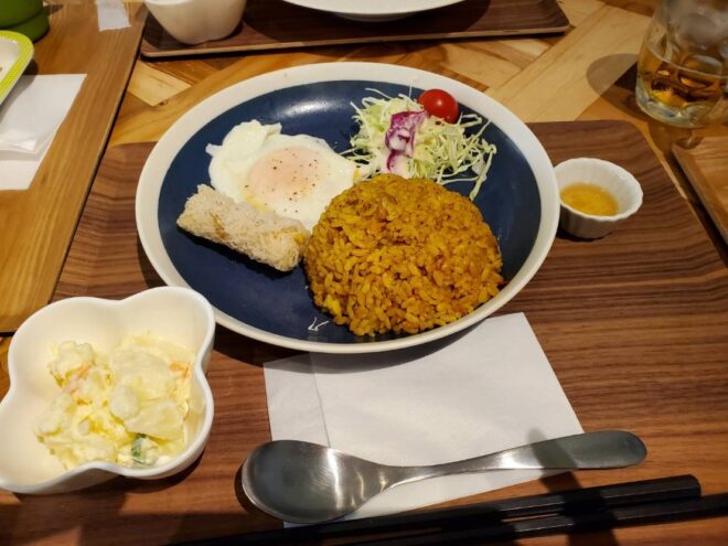 あーすぷらざのレストランのランチプレート