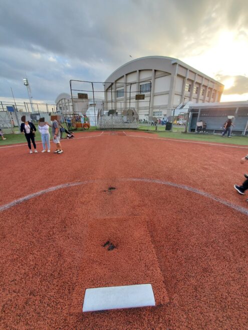 横須賀米軍基地の野球場