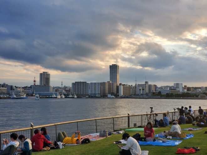 在日米軍横須賀基地からの横須賀市街地