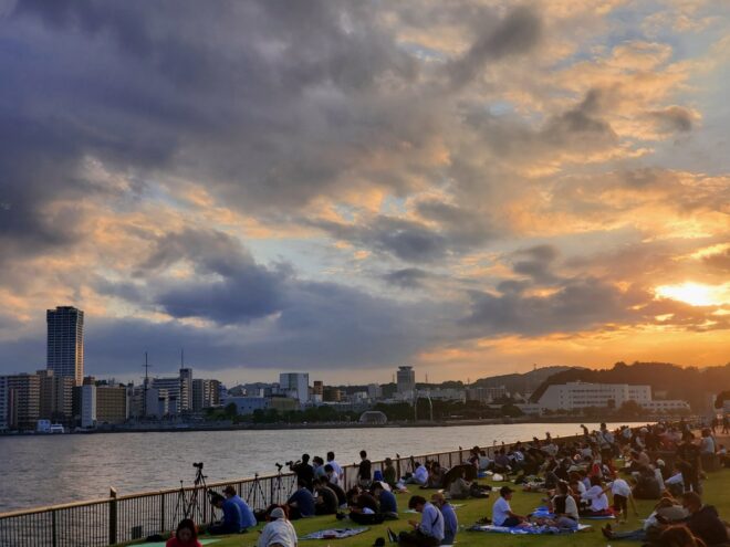 在日米軍横須賀基地から横須賀市街地