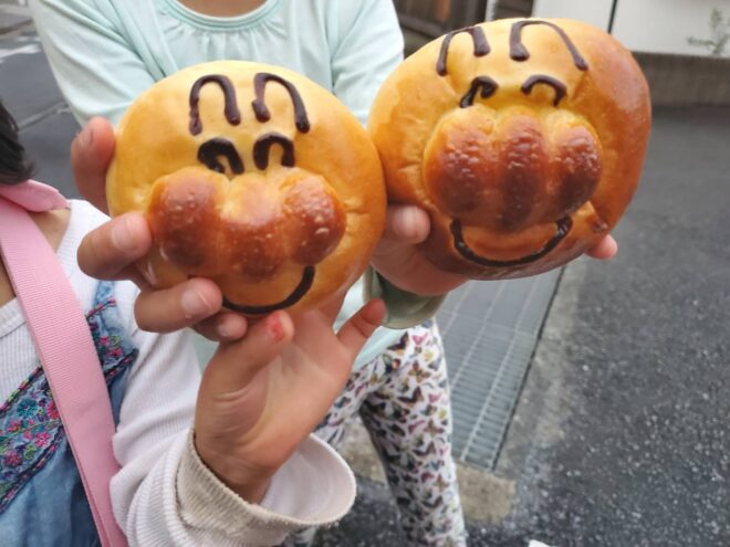 アンパンマンパン（だけど中はクリーム）