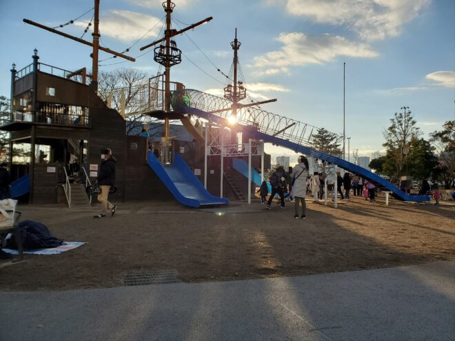 晴海ふ頭公園 船型遊具2